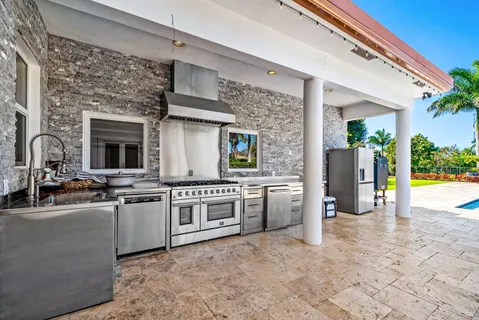 $3,499,000 | 6635 East Calumet Circle, Lake Worth, FL 33467