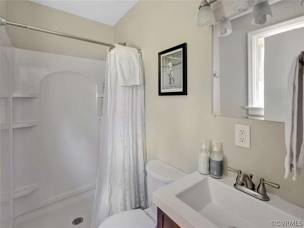 8103 Three Chopt Road Henrico, VA 23229 - Photo 13 of 20 Gallery Image 13