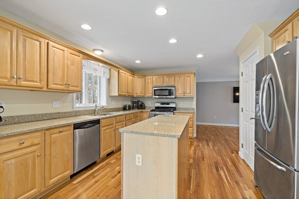 121 Wampanoag Road Raynham, MA 02767 - Photo 8 of 30 Gallery Image 8