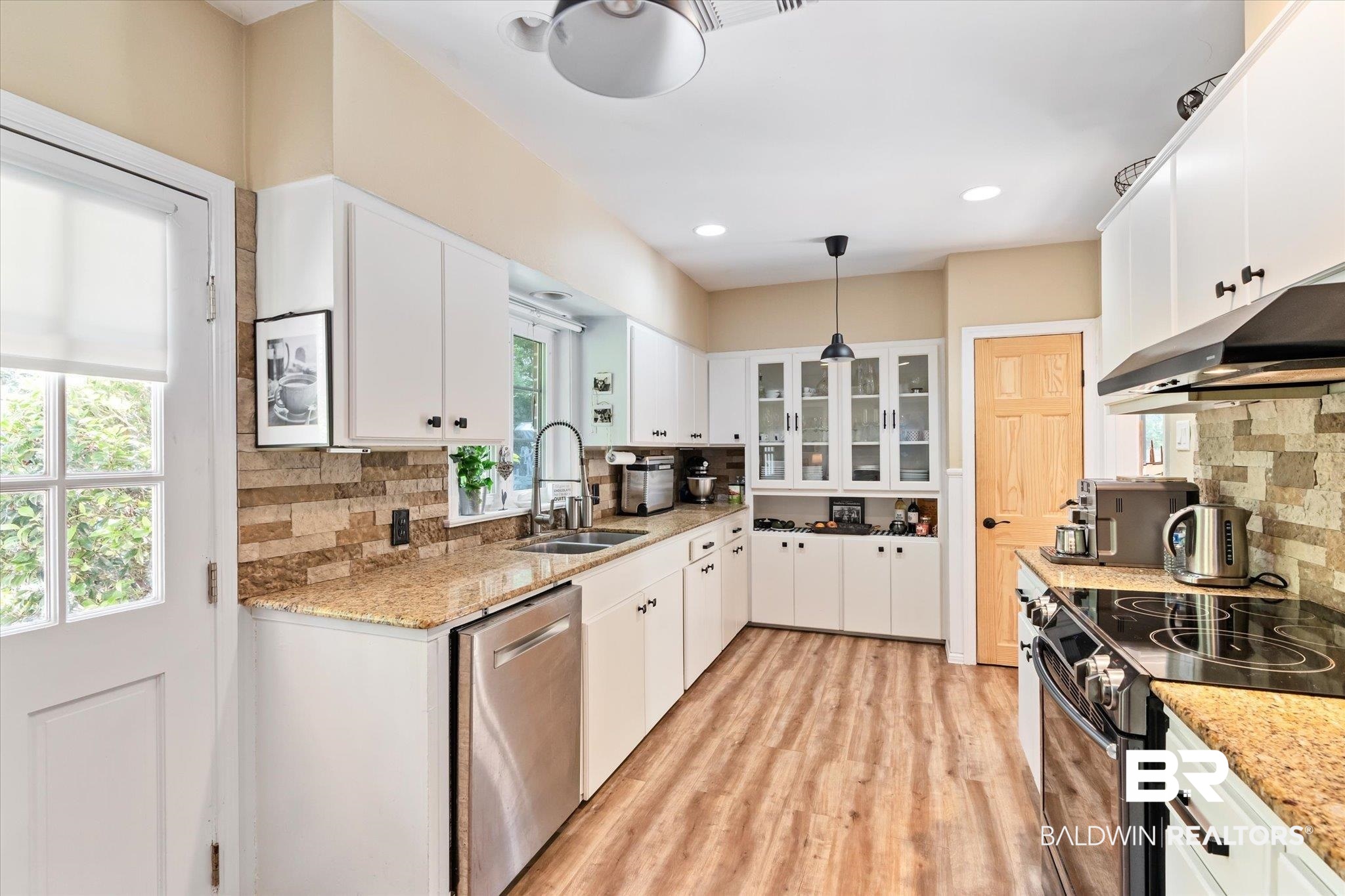 335 Dalewood Drive Mobile, AL 36608 - Photo 9 of 38