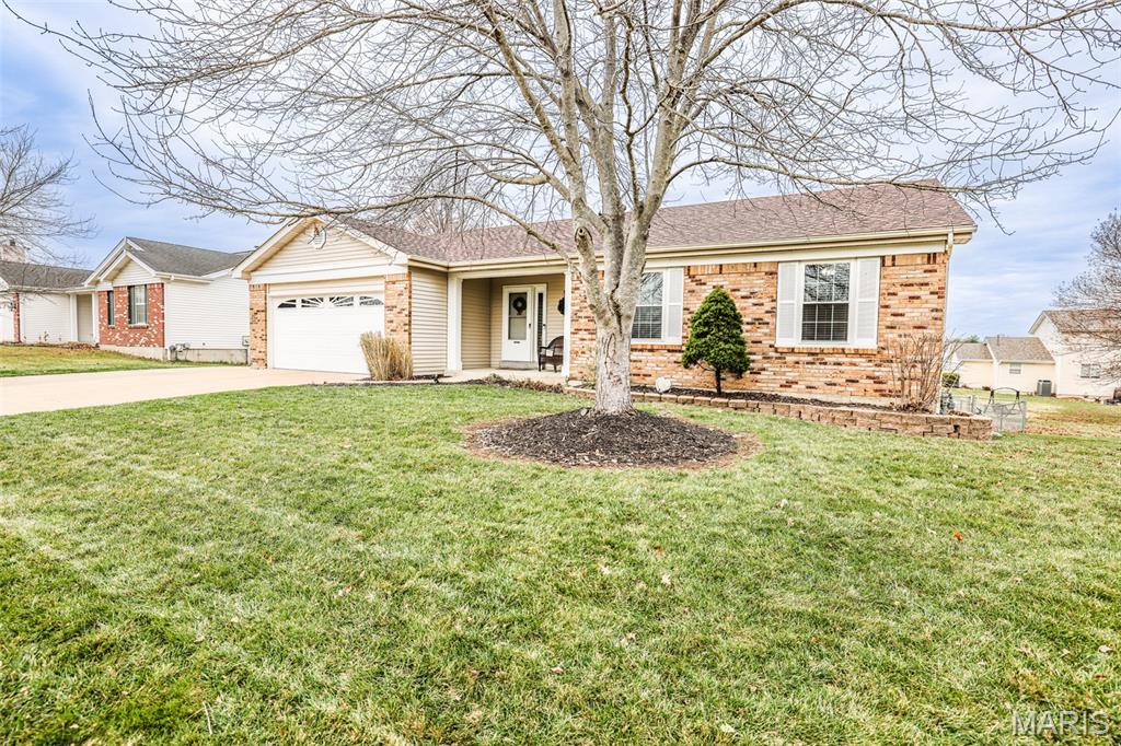 231 Brougham O'Fallon, MO 63368 - Photo 3 of 36