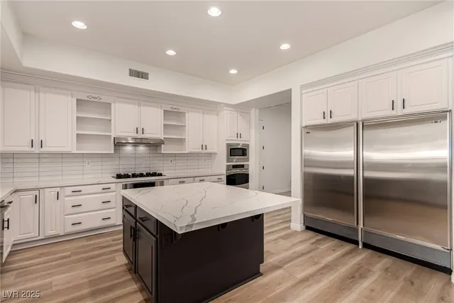 $2,400,000 | 10412 Mansion Hills Avenue, Las Vegas, NV 89144