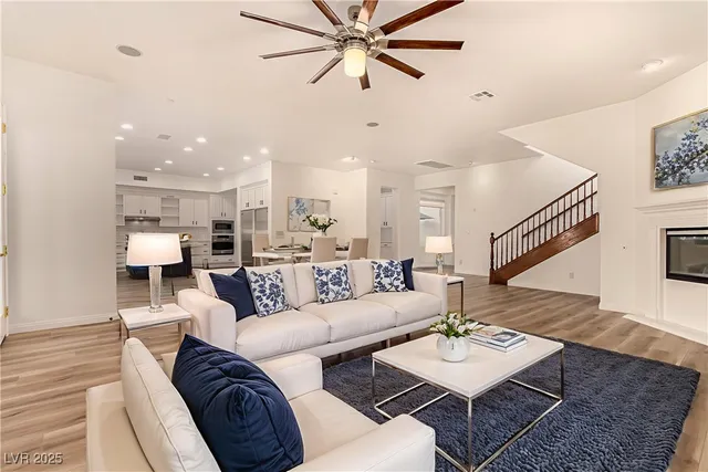 $2,400,000 | 10412 Mansion Hills Avenue, Las Vegas, NV 89144