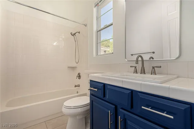 $2,400,000 | 10412 Mansion Hills Avenue, Las Vegas, NV 89144