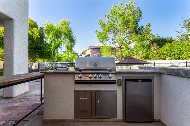 $2,400,000 | 10412 Mansion Hills Avenue, Las Vegas, NV 89144