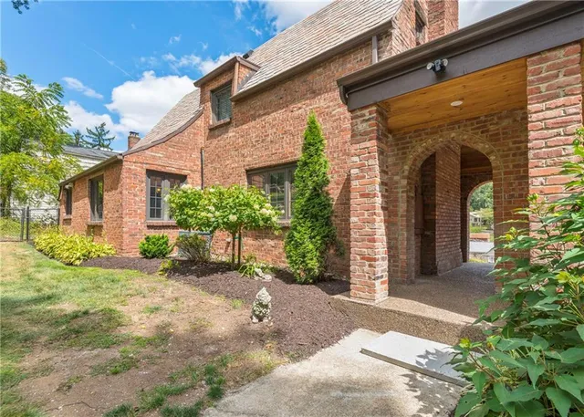 $695,000 | 215 Brookside Boulevard, Pittsburgh, PA 15241