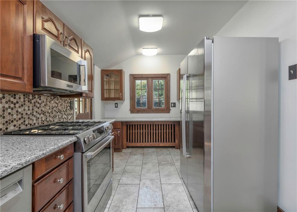 215 Brookside Boulevard Pittsburgh, PA 15241 - Photo 6 of 46