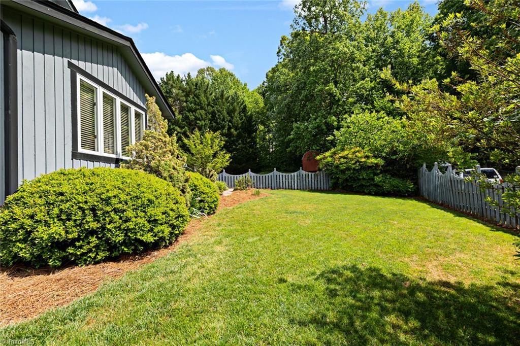 1007 Kings Arms Court High Point, NC 27262 - Photo 44 of 48