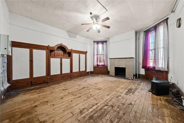 $239,900 | 910 East Maiden Street, Washington, PA 15301