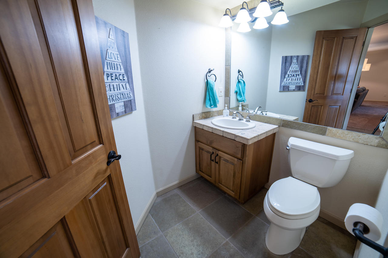 7011 Northeast Juniper Ridge Road Redmond, OR 97756 - Photo 26 of 49 HDR448