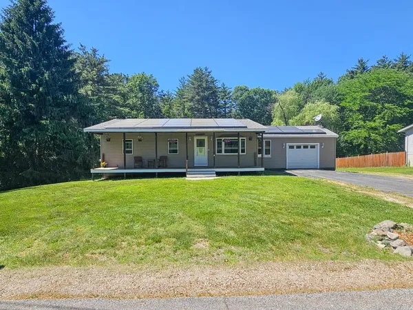$585,000 | 110 Tuttle Lane, Greenland, NH 03840