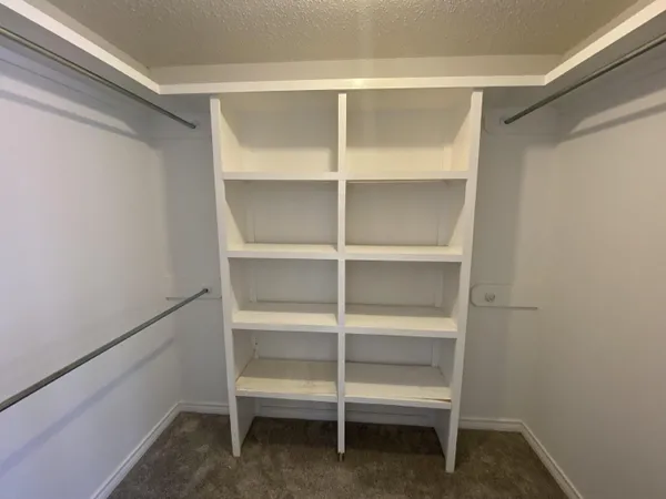 $2,095 | 9806 Genoa Avenue, Lubbock, TX 79424