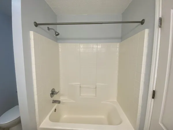 $2,095 | 9806 Genoa Avenue, Lubbock, TX 79424