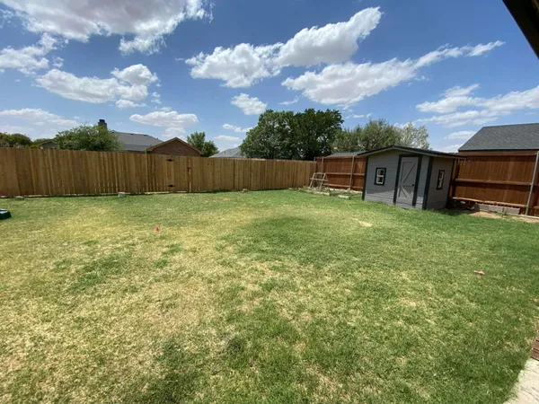 $2,095 | 9806 Genoa Avenue, Lubbock, TX 79424