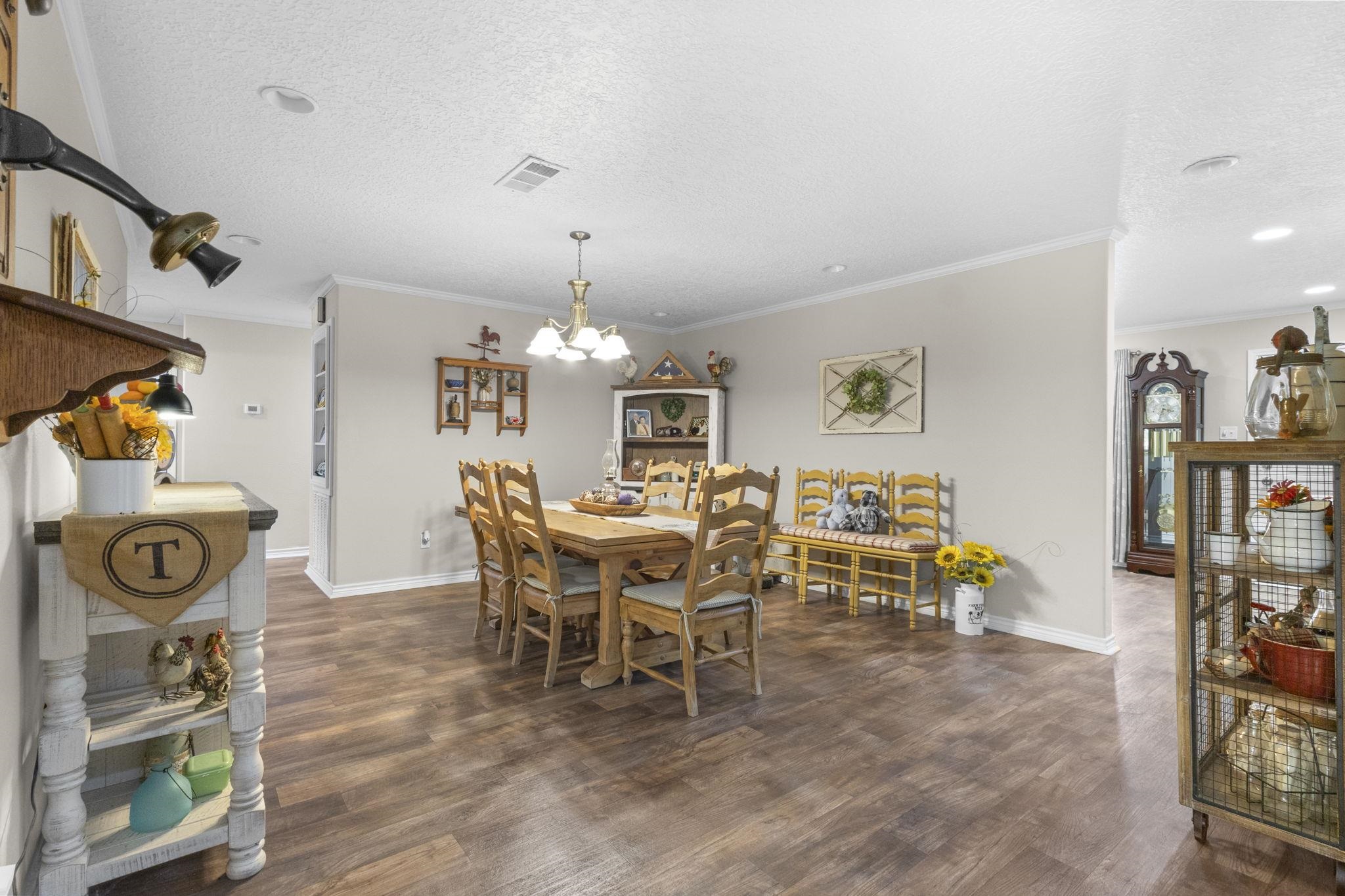 805 Gentry Road Silsbee, TX 77656 - Photo 13 of 34