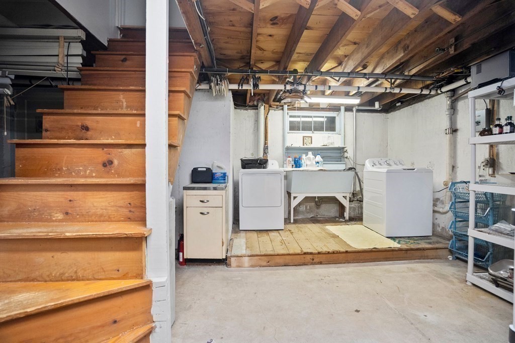 47 Gloucester Road Westwood, MA 02090 - Photo 19 of 25 Gallery Image 19