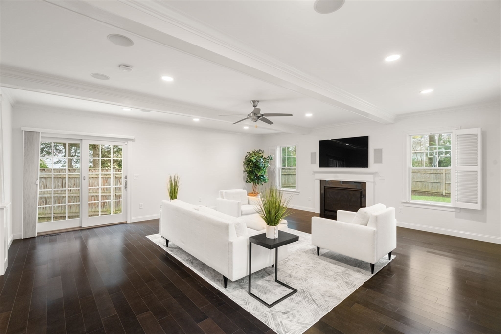 214 Upland Road Newton, MA 02460 - Photo 10 of 22
