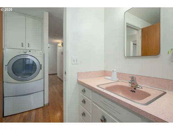 $445,000 | 585 East 36th Avenue, Eugene, OR 97405