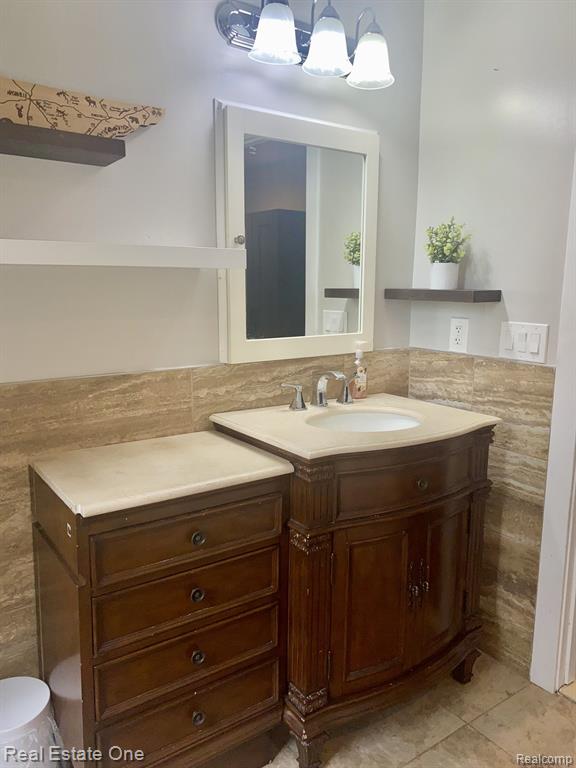 947 Grace Avenue Rochester Hills, MI 48307 - Photo 35 of 47