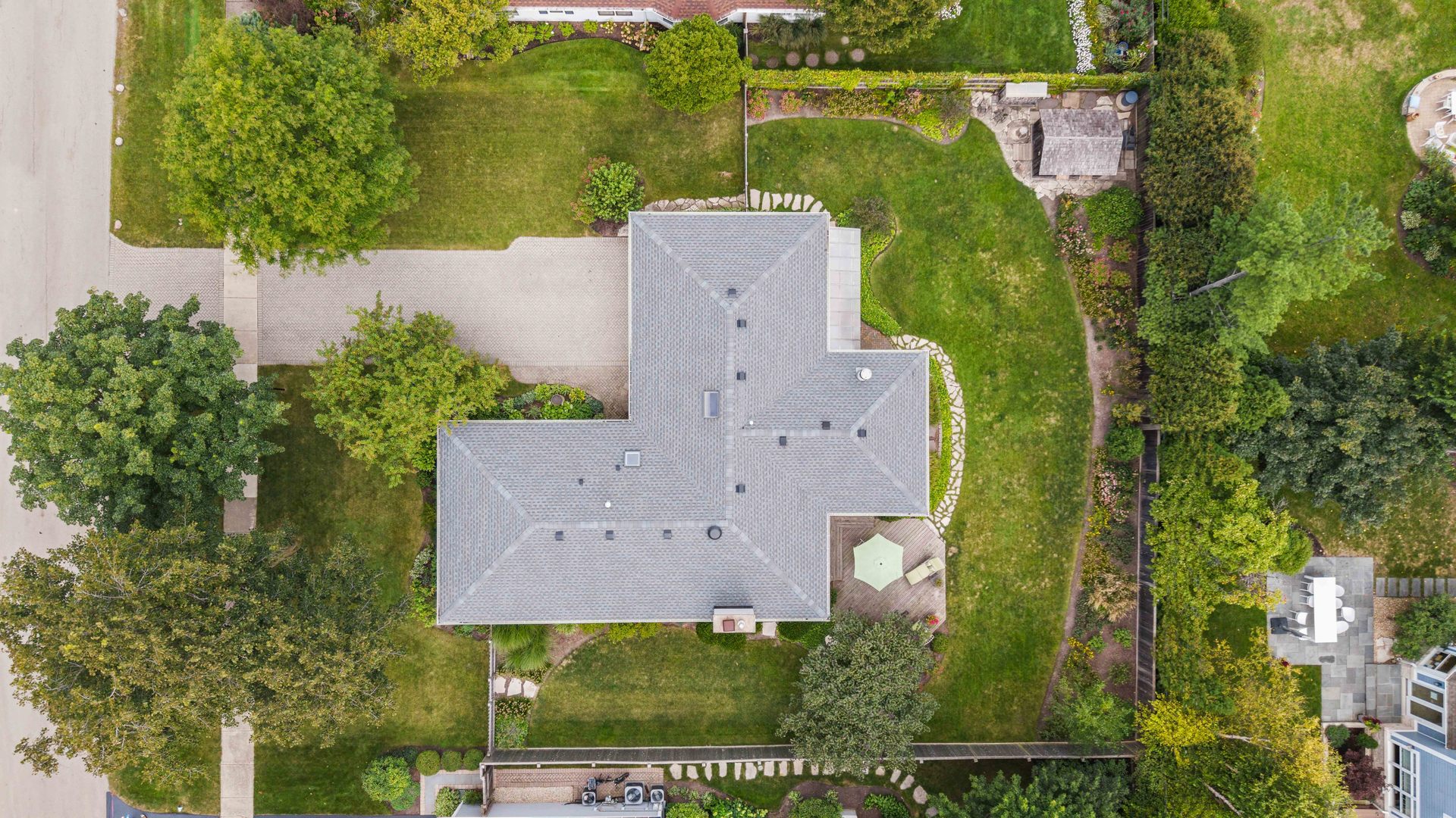 275 Ingram Street Northfield, IL 60093 - Photo 2 of 29 an aerial view of a house