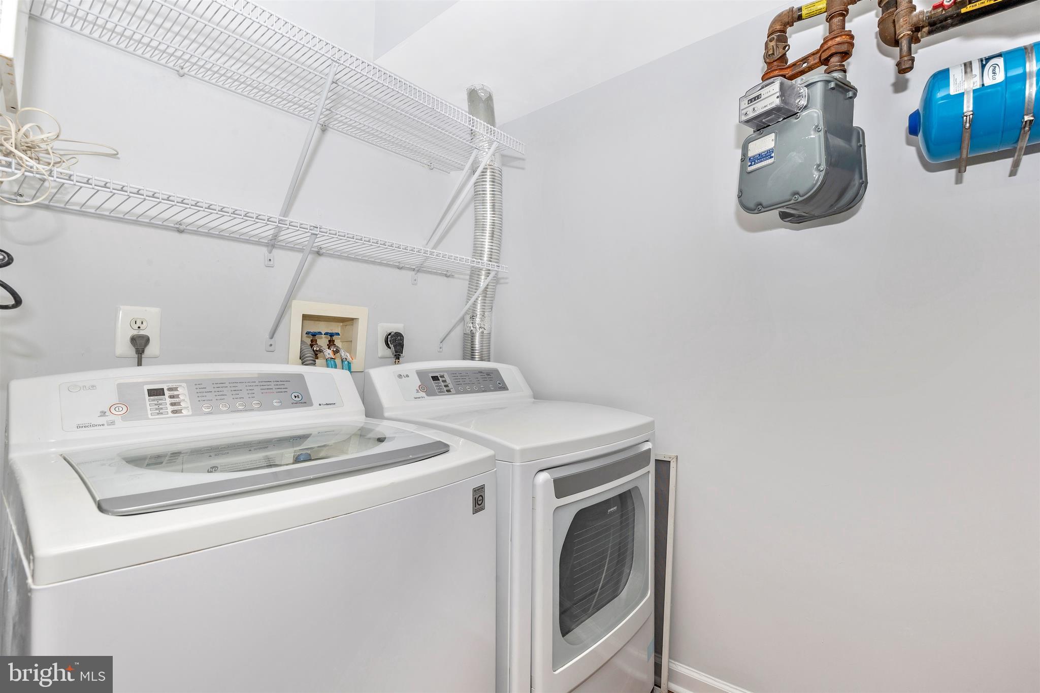 10109 Ridge Manor Terrace, Unit 4000D Damascus, MD 20872 - Photo 20 of 24 Full Size Washer and Driver in Unit