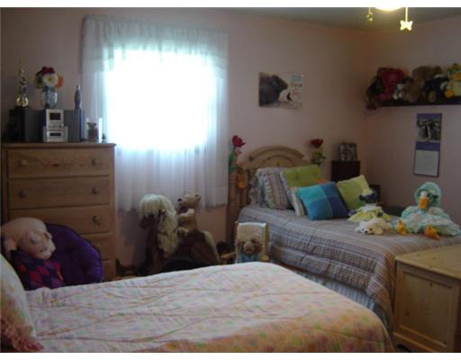 149 Manor Road Delmont, PA 15626 - Photo 4 of 14 Bedroom. UNIT 1