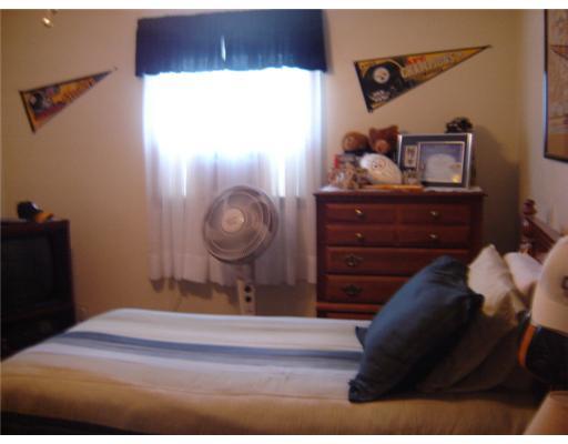 149 Manor Road Delmont, PA 15626 - Photo 5 of 14 Bedroom. UNIT 1