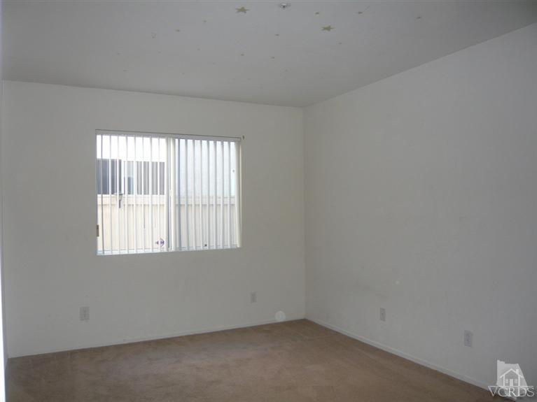 749 Raft Lane Oxnard, CA 93035 - Photo 3 of 14 an empty room with a window