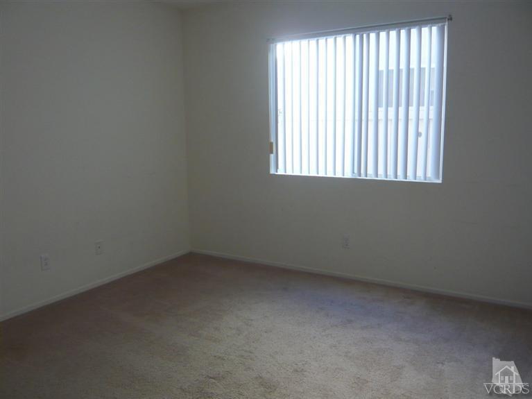 749 Raft Lane Oxnard, CA 93035 - Photo 4 of 14 an empty room with a window