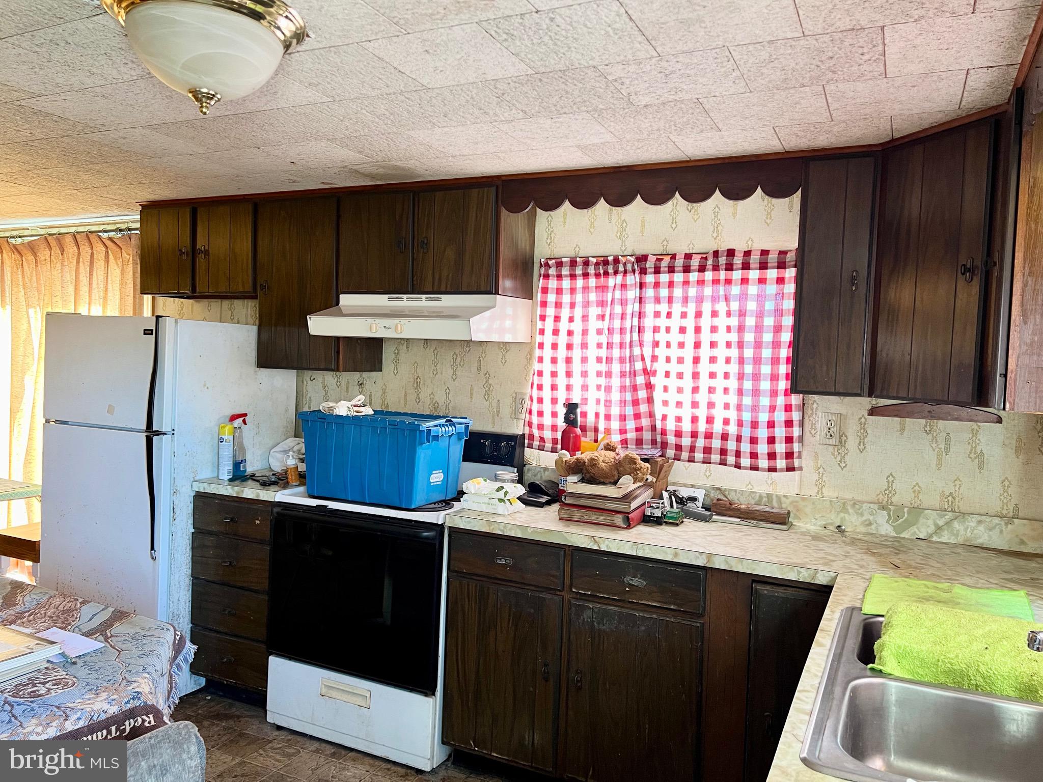 52 East Lake Road Pilesgrove, NJ 08098 - Photo 9 of 16