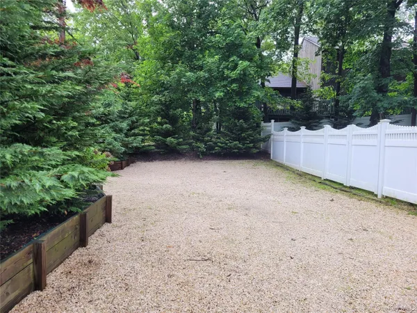 $3,995 | Undisclosed Address, Rocky Point, NY 11778