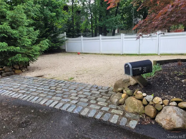 $3,995 | Undisclosed Address, Rocky Point, NY 11778