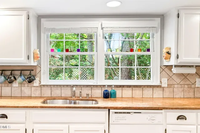 $599,500 | 7810 Vauxhill Drive, Raleigh, NC 27615