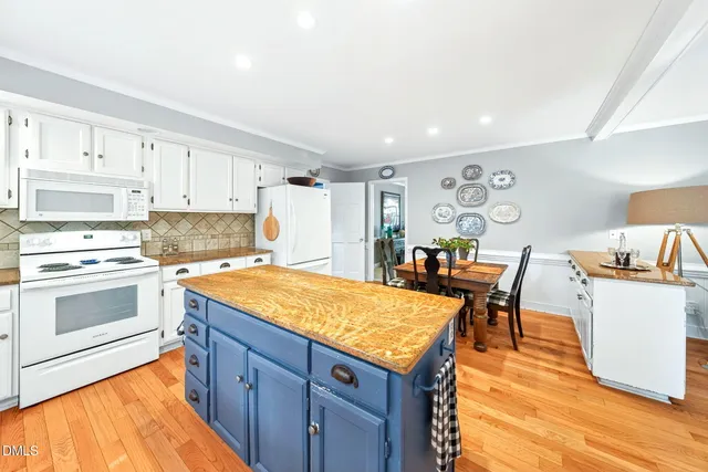 $599,500 | 7810 Vauxhill Drive, Raleigh, NC 27615