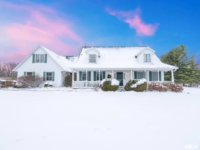 $525,000 | 1440 School Street, Washington, IL 61571