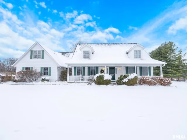 $525,000 | 1440 School Street, Washington, IL 61571