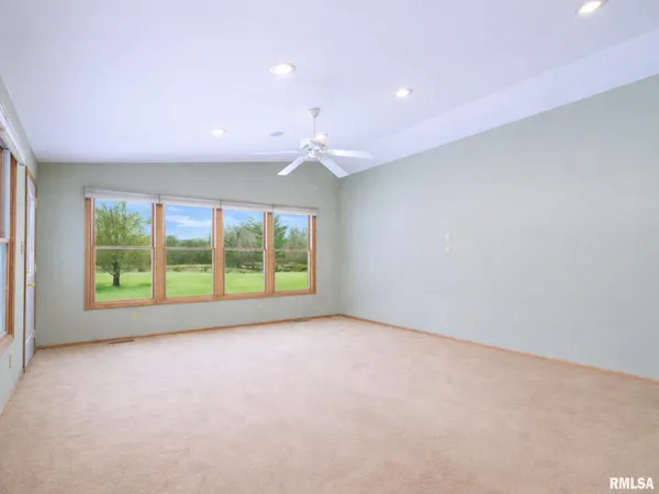 $499,900 | 1440 School Street, Washington, IL 61571