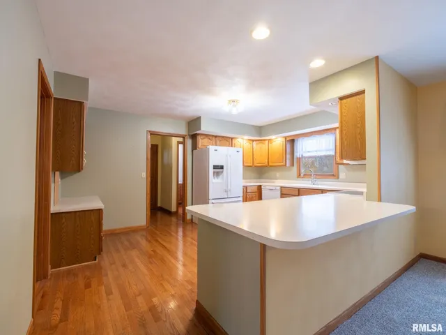 $525,000 | 1440 School Street, Washington, IL 61571