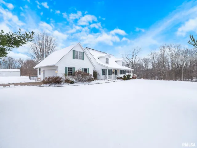 $525,000 | 1440 School Street, Washington, IL 61571