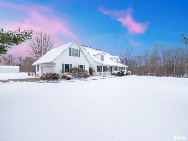 $525,000 | 1440 School Street, Washington, IL 61571