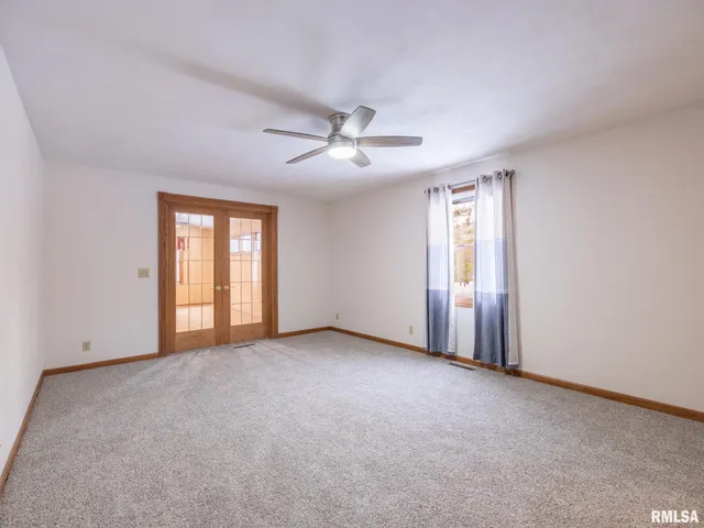 $525,000 | 1440 School Street, Washington, IL 61571