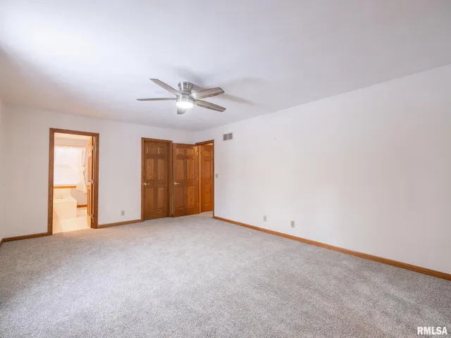 $525,000 | 1440 School Street, Washington, IL 61571