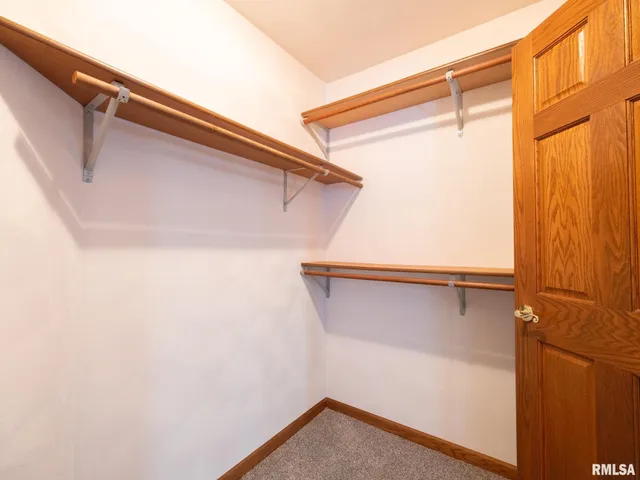 $525,000 | 1440 School Street, Washington, IL 61571