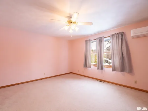 $499,900 | 1440 School Street, Washington, IL 61571