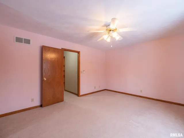 $525,000 | 1440 School Street, Washington, IL 61571