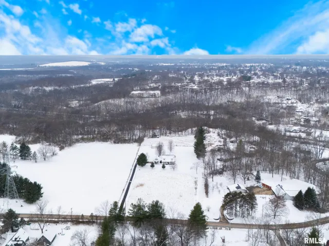 $525,000 | 1440 School Street, Washington, IL 61571