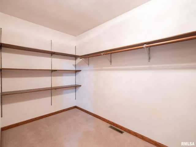 $525,000 | 1440 School Street, Washington, IL 61571