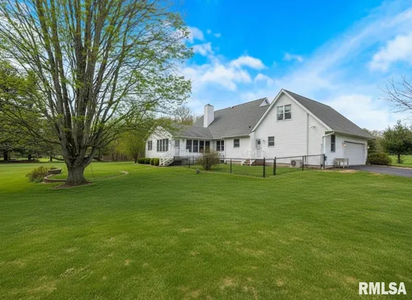 $499,900 | 1440 School Street, Washington, IL 61571