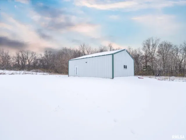 $525,000 | 1440 School Street, Washington, IL 61571