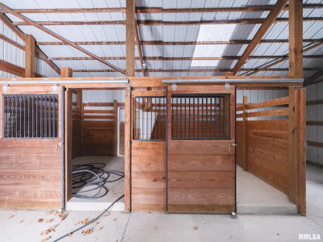 $525,000 | 1440 School Street, Washington, IL 61571